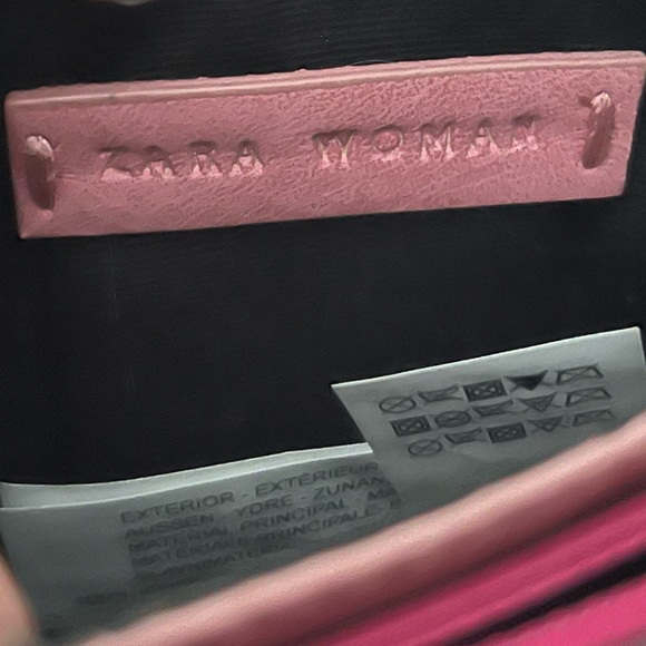 ZARA Two-tone Pink Vegan Leather cross body purse with platinum silver chain! - Picture 3 of 5